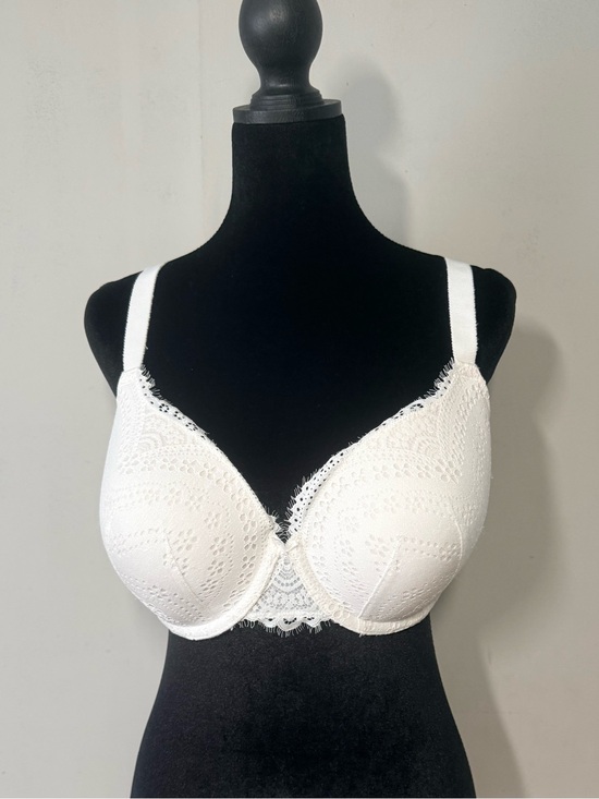 Cacique Other - Cacique White Lace Underwire Bra full coverage full support